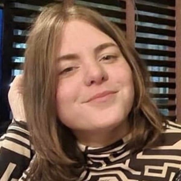 Meet your Posher, Ashley - Picture 1 of 1